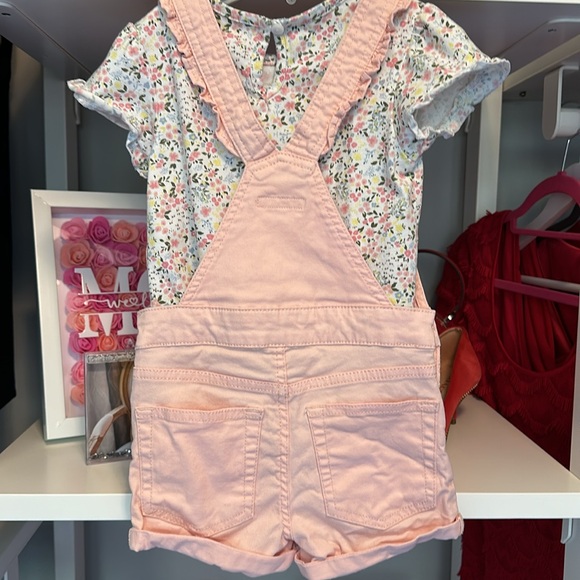 BCBGirls Pink Cuffed Shorts overalls and tshirt set - Picture 3 of 3
